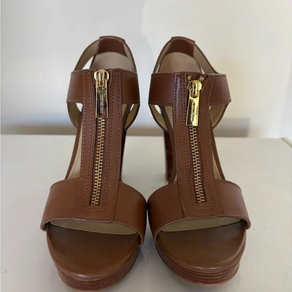 Michael Kors Leather Women's heels- 6.5 - Picture 1 of 4